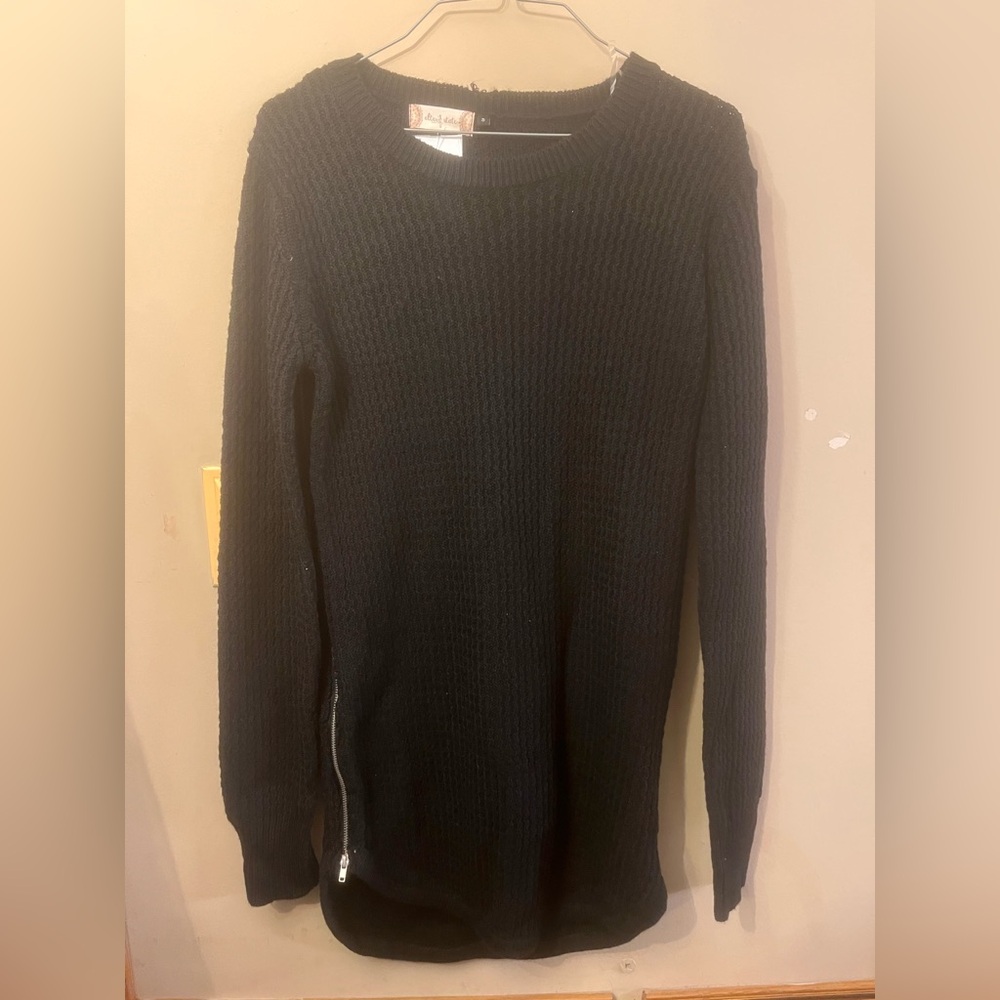 Altar'd State Black Ribbed Crewneck Tunic with Side Zipper